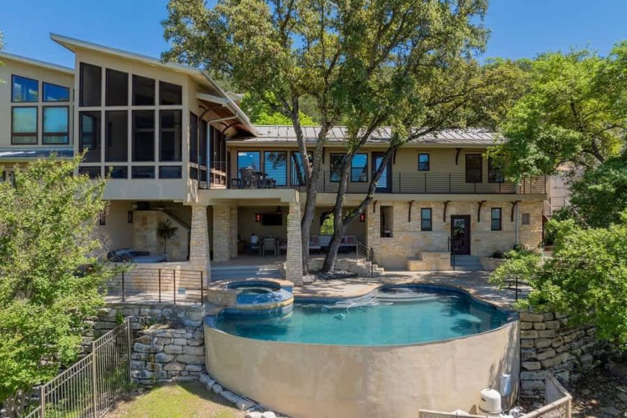 Lake Travis Escape